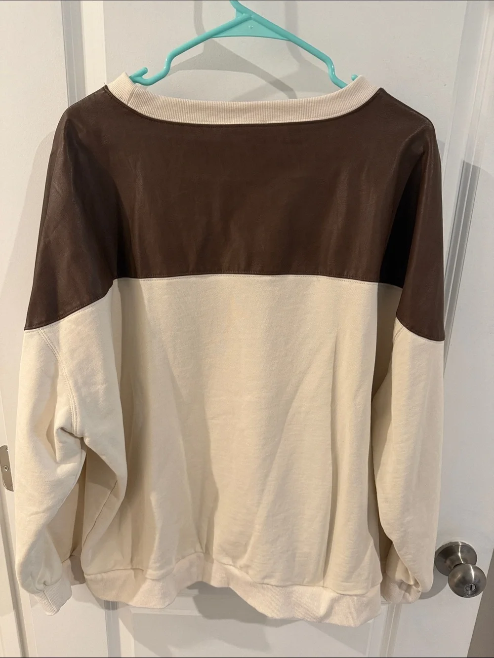 Howdy Colorblock Crewneck Sweatshirt - Brown & Cream - Picture 3 of 3